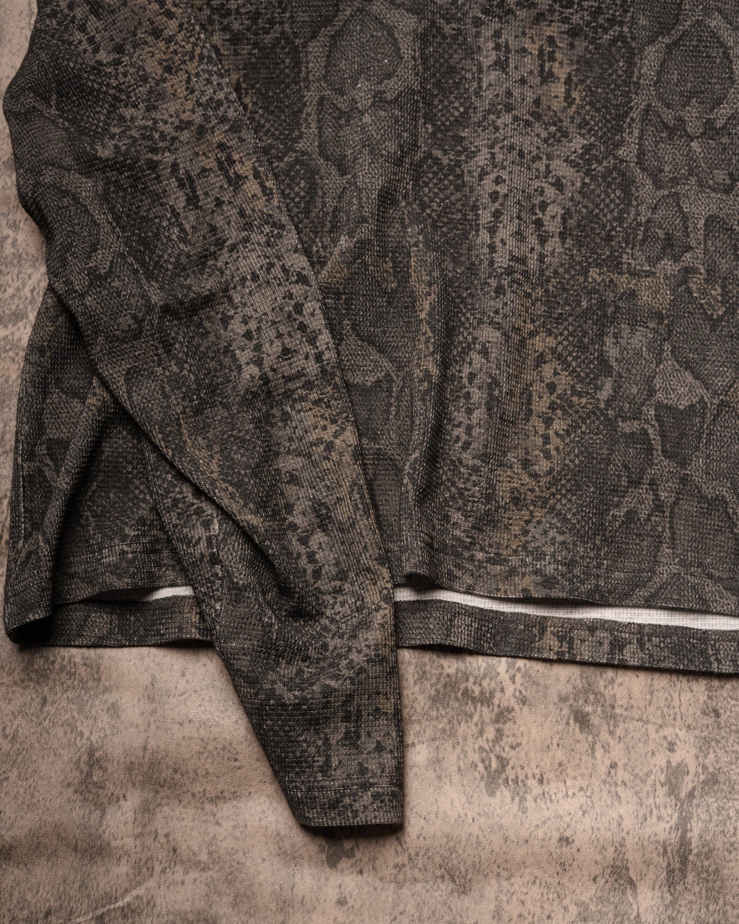 MIDNIGHT BLACK PYTHON THERMAL